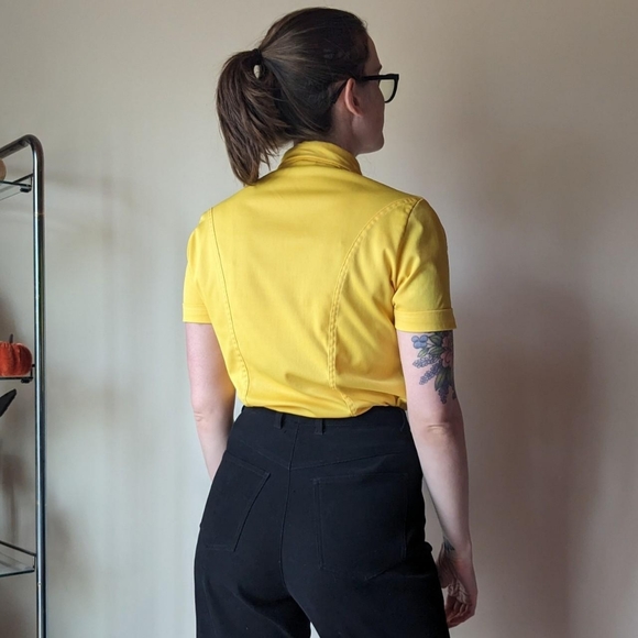 Vintage 70s Tarvi Yellow Half-Button Polyester Tennis Polo - Picture 3 of 8
